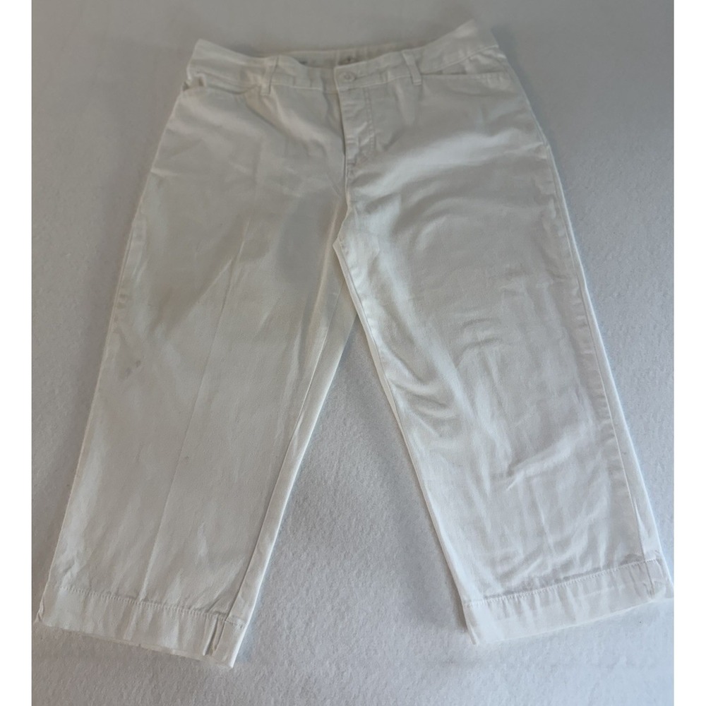 St. John's Bay Womens White Capri Pants Size 8 Cropped Mid Rise Casual Cotton